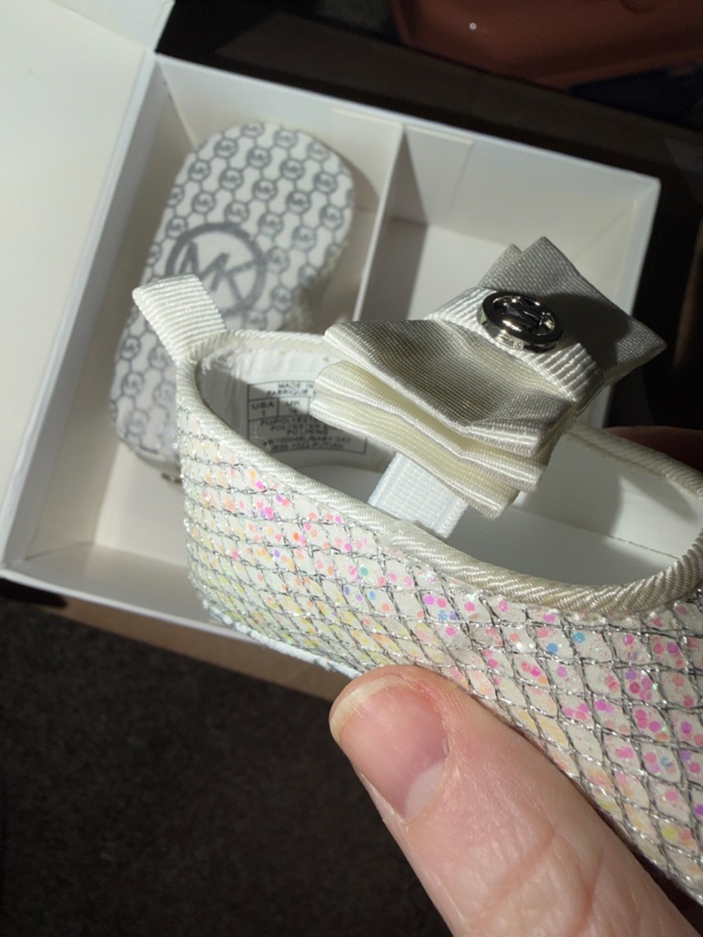 Michael Kors White Baby Mary Jane with Bow - Picture 4 of 6